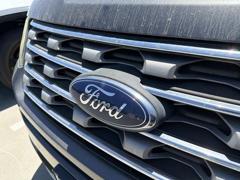 Used 2016 Ford Explorer XLT w/ Equipment Group 202A FWD image 13