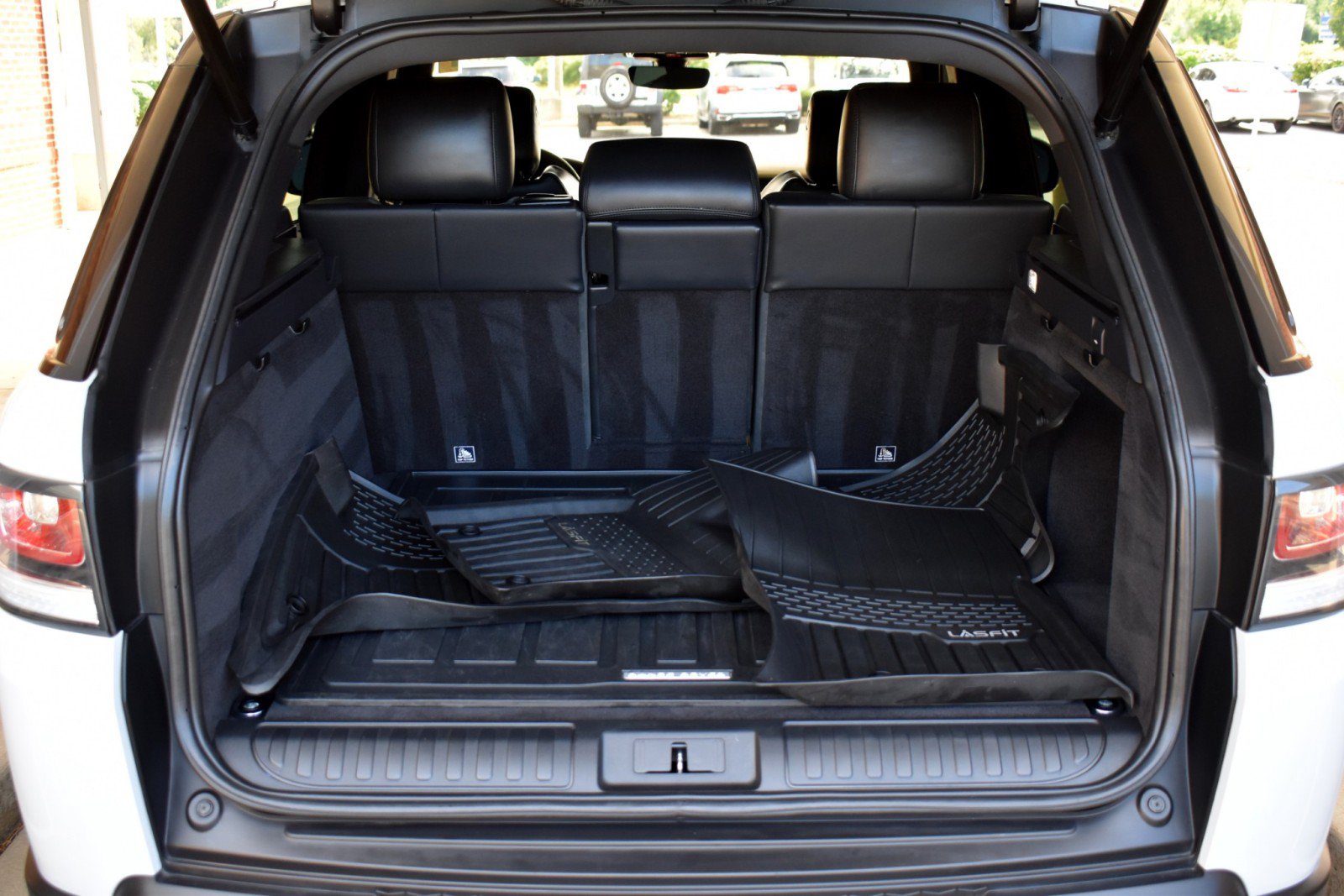 Used 2017 Land Rover Range Rover Sport HSE AWD/4WD image 48