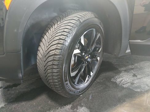 Used 2023 Chevrolet TrailBlazer LT w/ Convenience Package AWD/4WD image 32