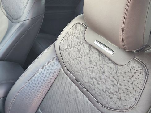 Used 2025 Ford Explorer Platinum w/ LUX Leather Package image 16