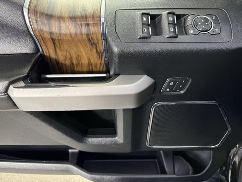 Used 2019 Ford F150 Lariat image 20