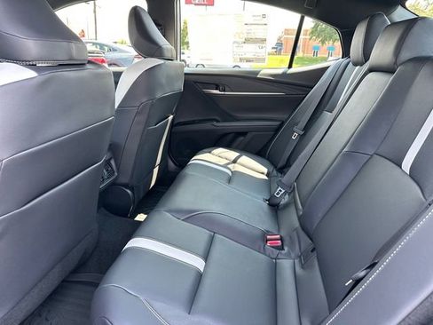 New 2025 Toyota Camry SE image 8