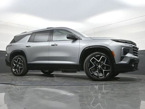 Used 2026 Chevrolet Traverse High Country FWD image 34