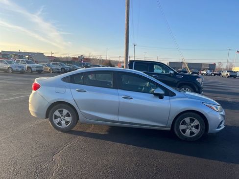 Used 2017 Chevrolet Cruze LS image 6