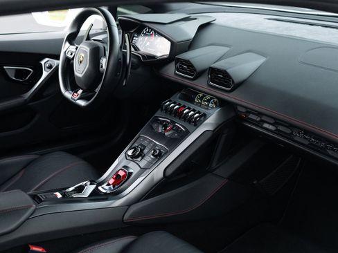 Used 2016 Lamborghini Huracan LP 580-2 RWD image 8