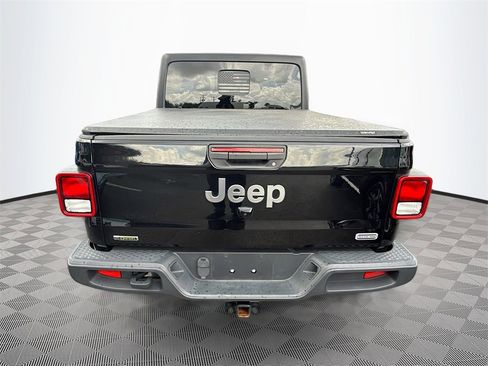 Used 2022 Jeep Gladiator Overland w/ Popular Equipment Package image 7