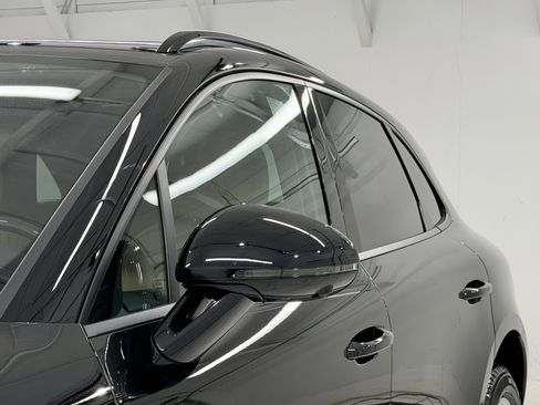 New 2026 Porsche Macan image 19