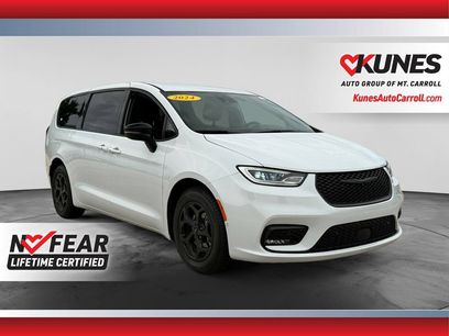 Used 2024 Chrysler Pacifica Limited
