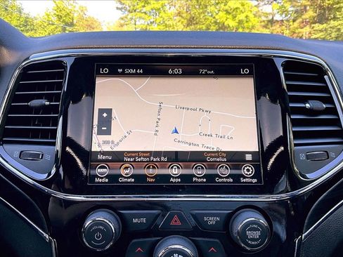 Certified 2022 Jeep Grand Cherokee Limited AWD/4WD image 13