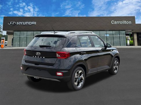 New 2026 Hyundai Venue SEL FWD image 6