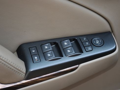 Used 2018 GMC Yukon SLT w/ Open Road Package RWD image 11