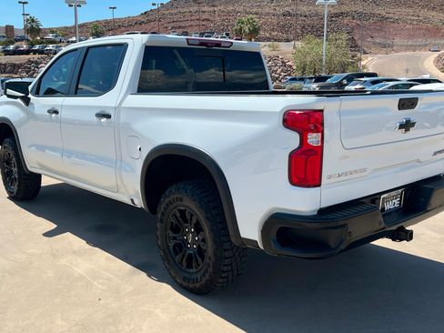 Used 2024 Chevrolet Silverado 1500 ZR2 w/ Technology Package AWD/4WD image 3