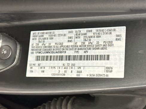 Used 2025 Ford Escape ST-Line FWD image 12