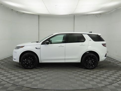 Used 2025 Land Rover Discovery Sport S image 8