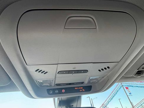 Used 2024 Chevrolet Blazer LT w/ Convenience Package image 33