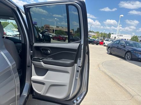 Used 2017 Honda Ridgeline RTL-T image 28