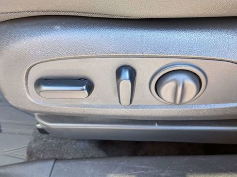 Used 2024 Buick Encore GX Preferred w/ Comfort Package AWD/4WD image 17