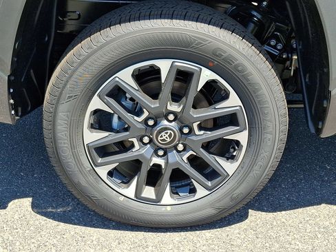 New 2026 Toyota Tundra Limited AWD/4WD image 7