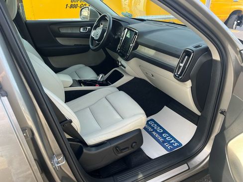 Used 2020 Volvo XC40 T5 Inscription image 20