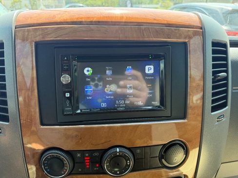 Used 2015 Mercedes-Benz Sprinter 3500 image 14