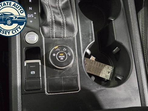 Used 2023 Volkswagen Atlas SE AWD/4WD image 18