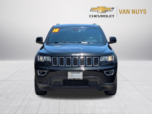 Used 2018 Jeep Grand Cherokee Laredo RWD image 2