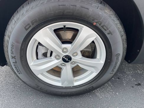 Used 2026 Kia Sorento LX FWD image 10