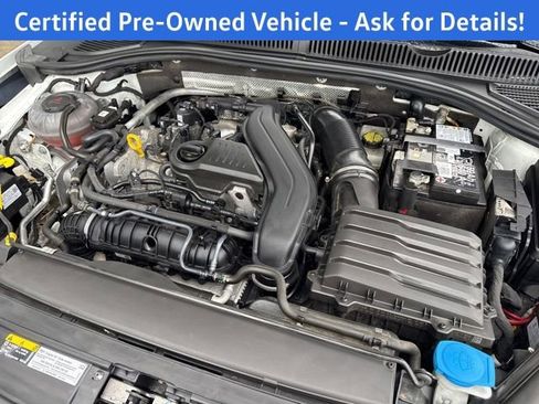 Certified 2024 Volkswagen Jetta SE w/ Panoramic Sunroof Package FWD image 24