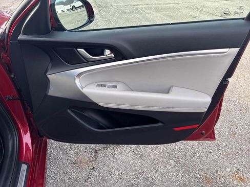 Used 2019 Genesis G70 2.0T Advanced image 30