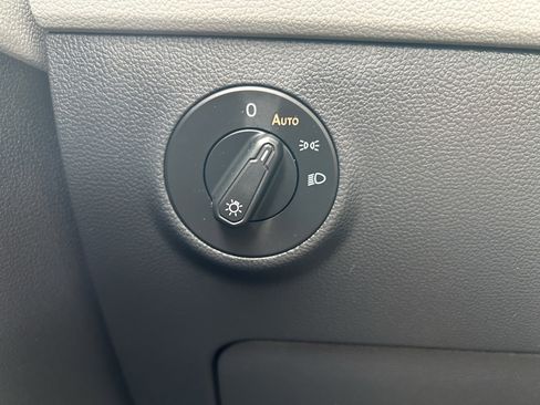 Used 2023 Volkswagen Taos S image 19