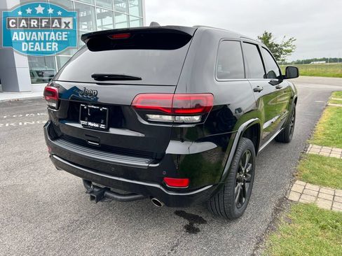 Used 2020 Jeep Grand Cherokee Altitude AWD/4WD image 4