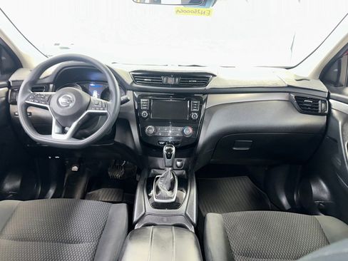 Used 2022 Nissan Rogue Sport S image 23