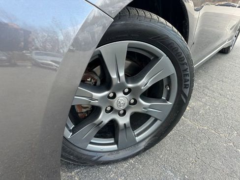 Used 2017 Toyota Sienna SE image 10