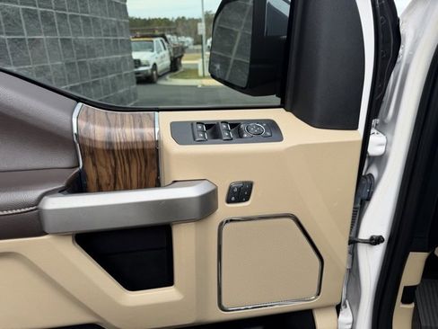 Used 2019 Ford F150 Lariat w/ Equipment Group 502A Luxury image 26