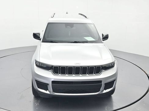 Used 2024 Jeep Grand Cherokee L Laredo RWD image 29
