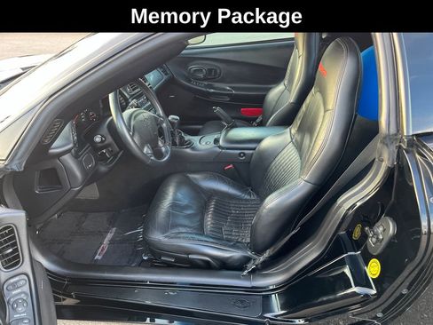 Used 2004 Chevrolet Corvette Z06 w/ Memory Package image 11