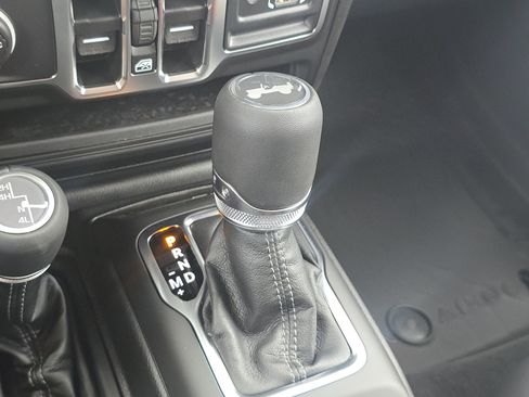 New 2025 Jeep Wrangler Sahara image 31