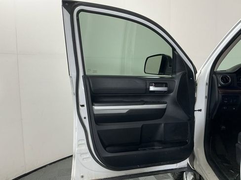 Used 2017 Toyota Tundra Limited RWD image 18
