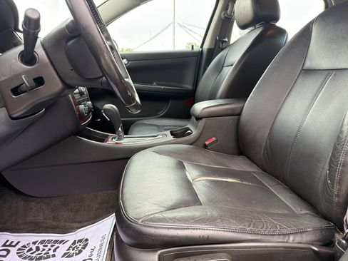 Used 2009 Chevrolet Impala LTZ FWD image 9