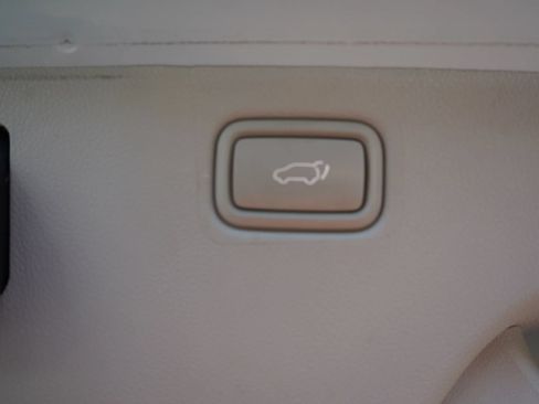 Used 2016 Kia Sedona EX FWD image 28