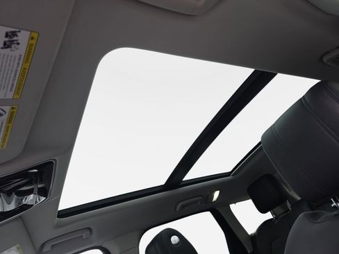 Used 2016 Land Rover Range Rover Sport HSE image 33