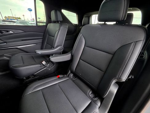 Used 2026 Chevrolet Traverse LT AWD/4WD image 60