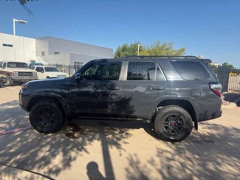 Used 2024 Toyota 4Runner TRD Off-Road Premium w/ Moonroof Package AWD/4WD image 8