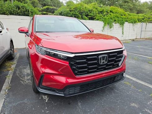 Used 2025 Honda CR-V EX image 4