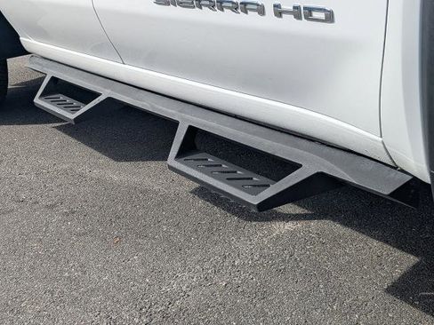 Used 2024 GMC Sierra 3500 Pro w/ Convenience Package image 11