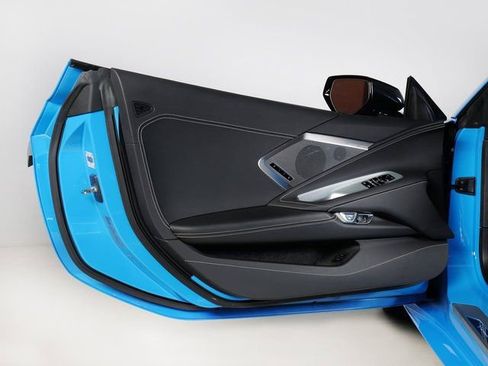 Used 2023 Chevrolet Corvette Stingray Preferred Cpe w/ Z51 Performance Package RWD image 23