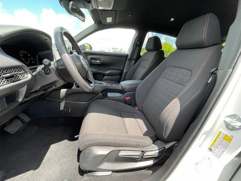 Used 2025 Honda HR-V Sport image 26
