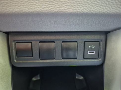 Used 2024 Toyota Corolla Cross LE image 23