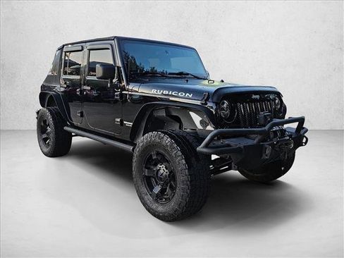 Used 2014 Jeep Wrangler Unlimited Rubicon w/ Connectivity Group AWD/4WD image 3