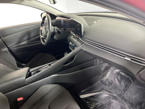 Used 2023 Hyundai Elantra SEL w/ Convenience Package FWD image 28